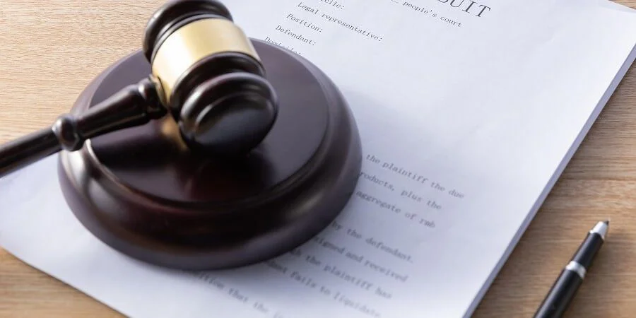 ¿No puedes pagar una demanda? Asesoría legal al alcance