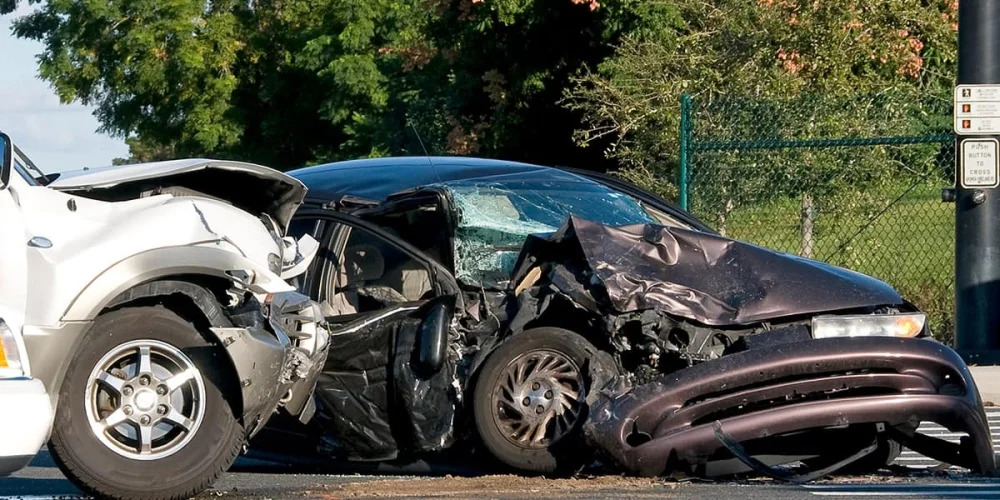 Responsabilidad en accidentes de choque lateral: asesoría legal especializada