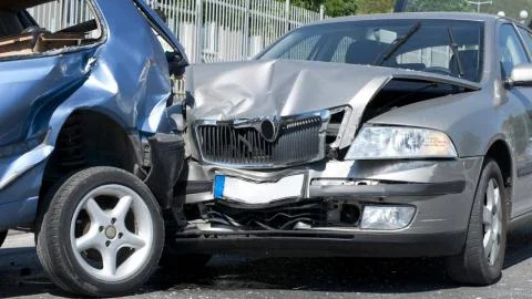 Soluciones legales para choques sin recursos económicos