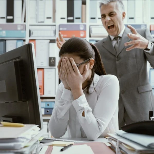 Abogados laborales: soluciones si no soportas a tu jefe