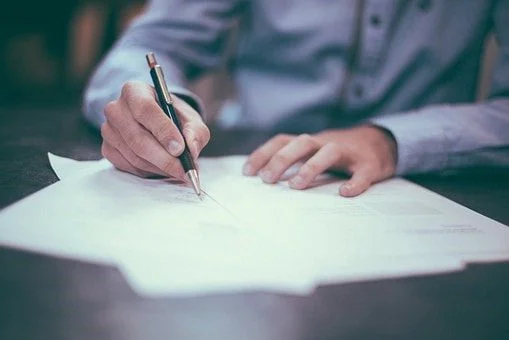 Cómo proceder ante la negativa de firmar un divorcio