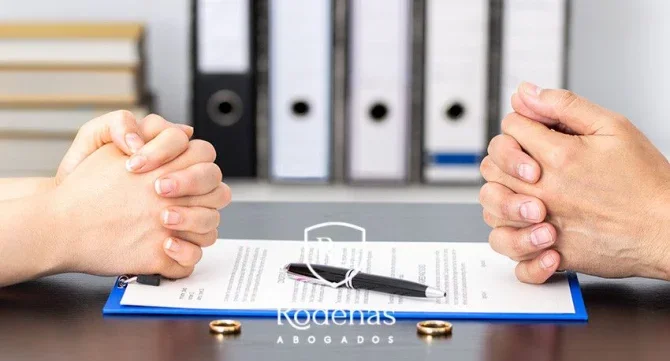 Costo de un divorcio exprés con abogados expertos