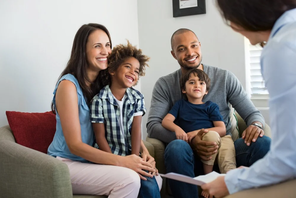 Abogados en adopción: el futuro de los niños sin padres