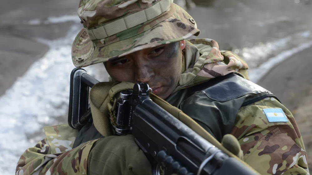 El papel de las mujeres abogadas en el ejército