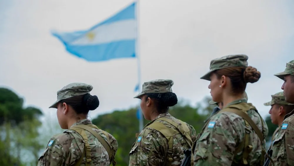 Oportunidades laborales para mujeres abogadas en el ámbito militar
