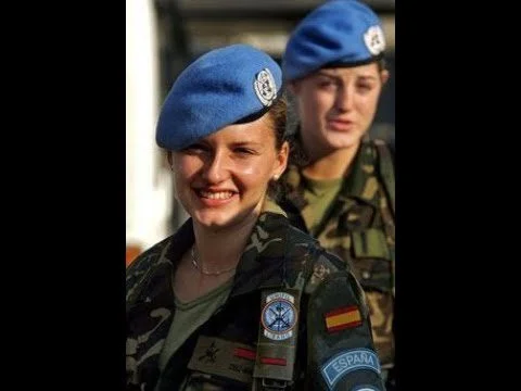 Ventajas legales para esposas de militares en España