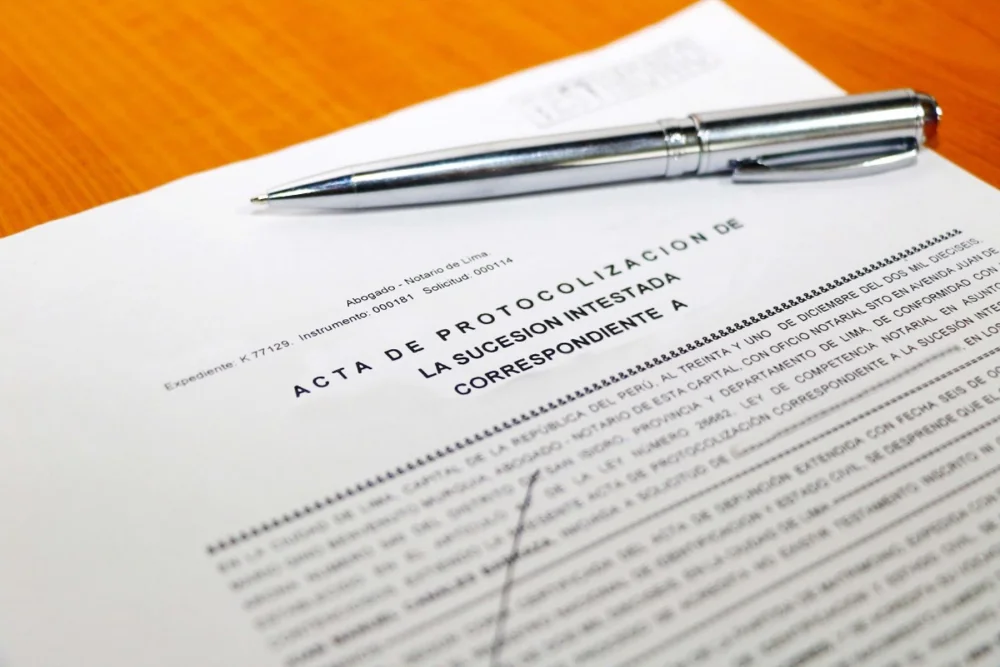 Escritura de terrenos tras el fallecimiento del propietario: Guía legal