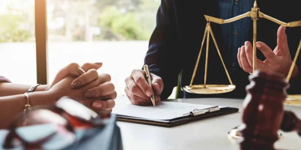 ¿Qué hacer si tu abogado no defiende tus derechos?