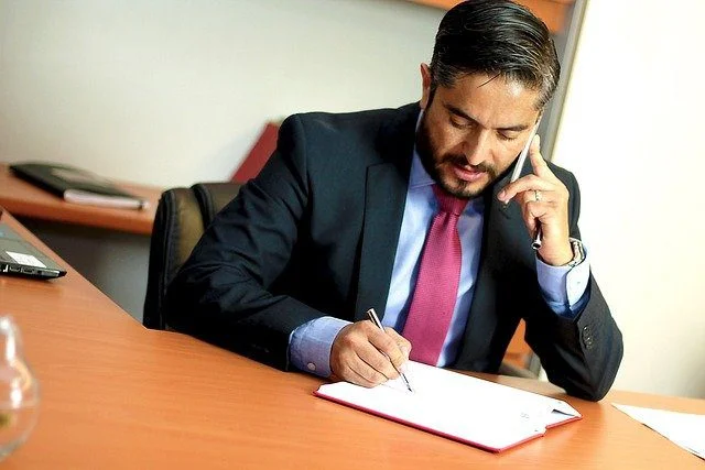 Abogados especializados en resolver conflictos vecinales eficientemente