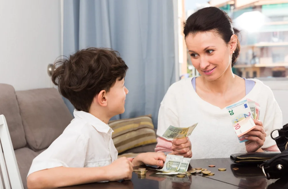 Dinero que mi madre puede regalar sin declarar: asesoría legal