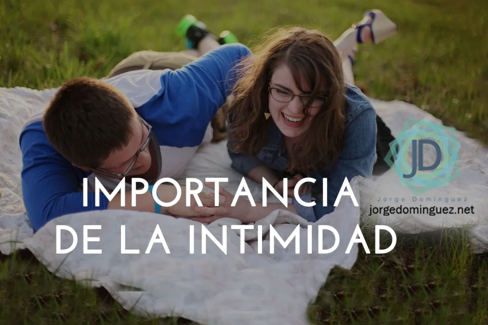 Abogados analizan la importancia de la intimidad en relaciones