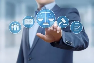 Conoce la cantidad de abogados en un proceso legal