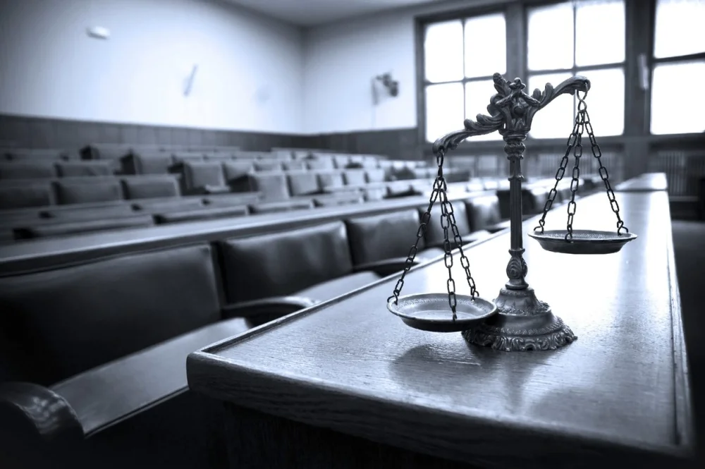 Perjurio: aspectos esenciales y consecuencias legales que debes conocer