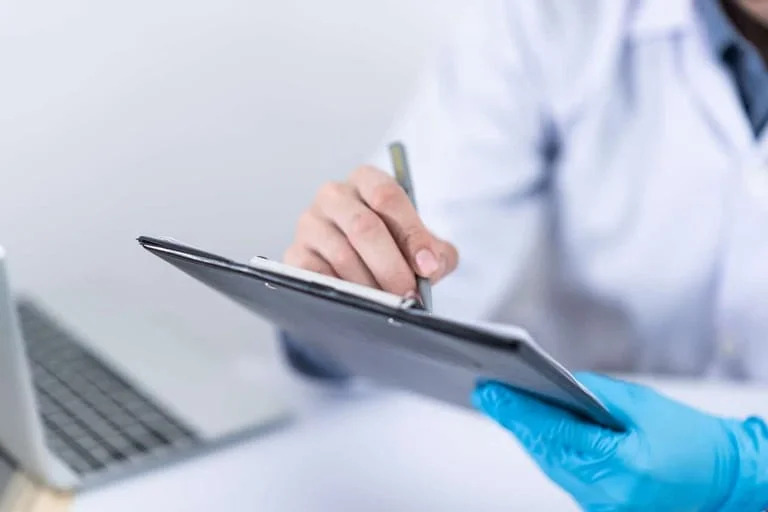 Opciones ante el alta del tribunal médico | Abogados expertos