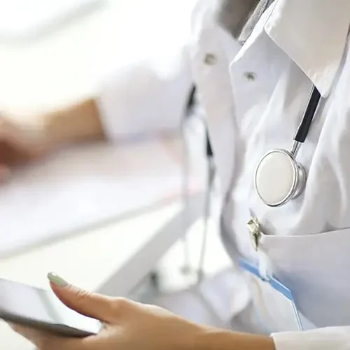 ¿Te dio alta el INSS y no puedes trabajar? Asesoría legal