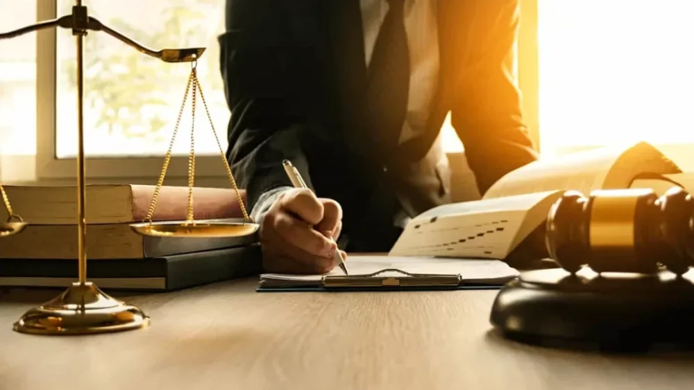 Retos en la definición del derecho: reflexiones para abogados