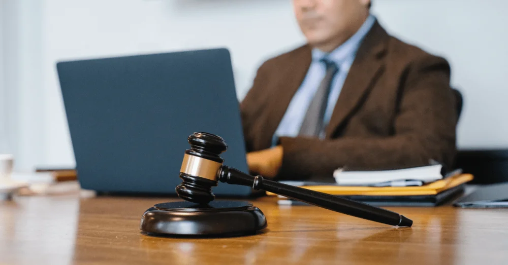 Asesoría jurídica ante la traición: abogados expertos te apoyan