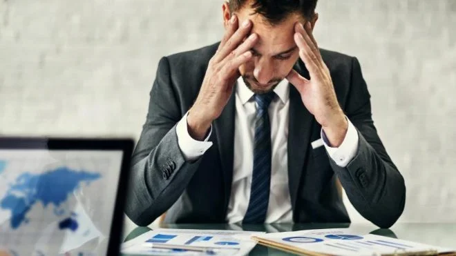 Estrés laboral en abogados: impacto en tu salud y bienestar