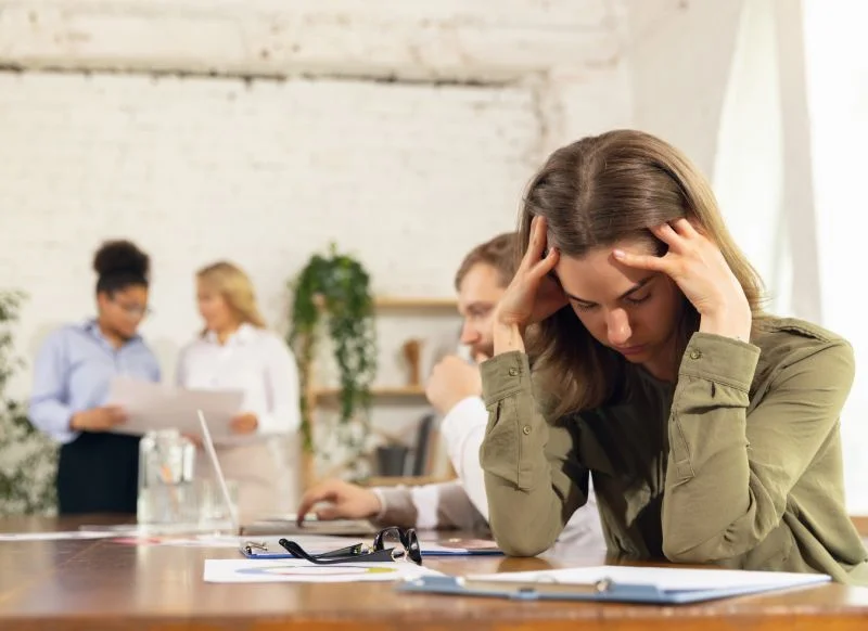 Impacto del daño emocional en casos legales y sus soluciones