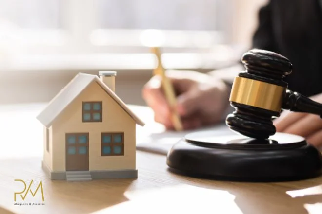 Implicaciones legales del impago en préstamos: abogados expertos
