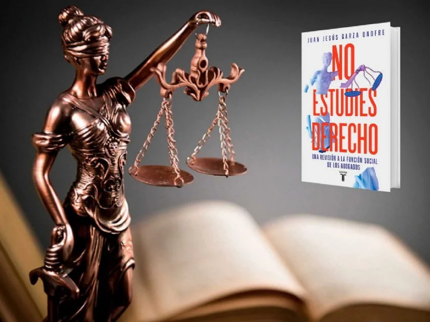 La realidad del peso de estudiar derecho según abogados expertos