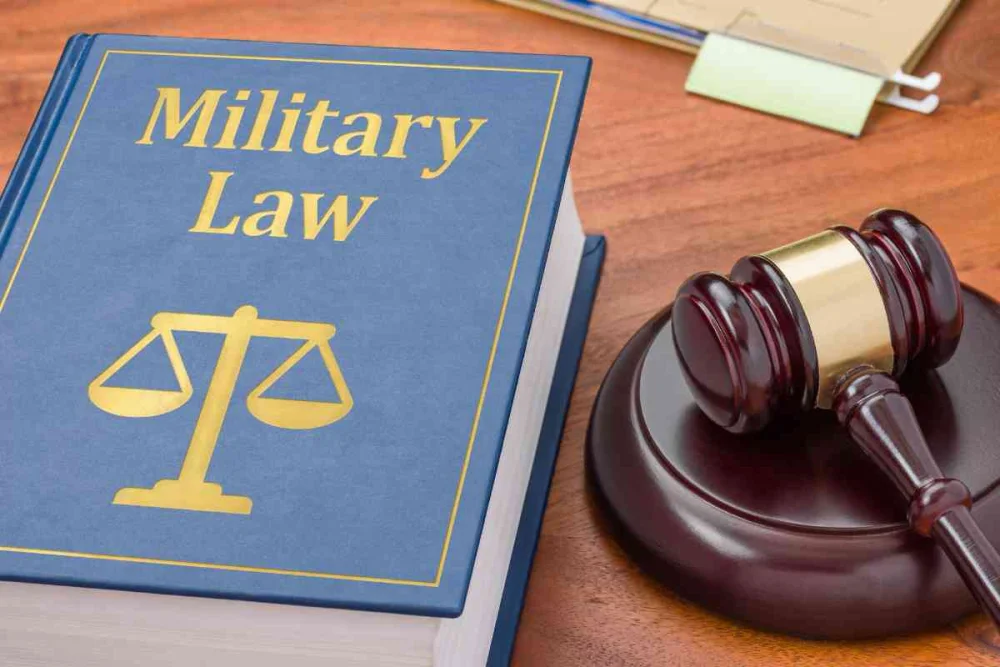 Funciones del cuerpo jurídico militar: cómo los abogados protegen tus derechos