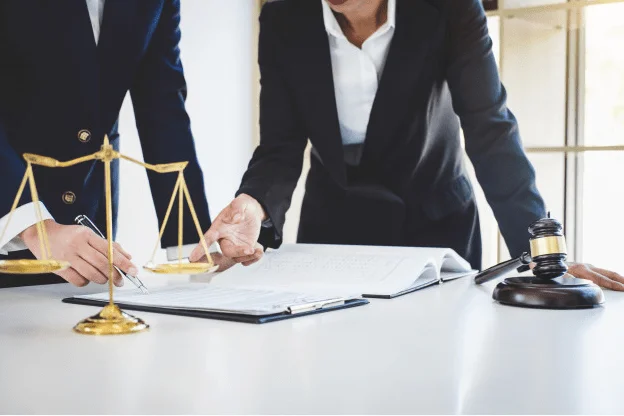 Consecuencias legales del desahucio: asesoría de abogados expertos