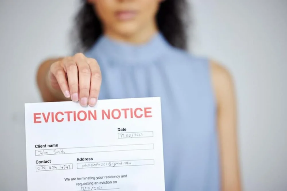 Desalojo de inquilinos sin contrato: guía de abogados expertos