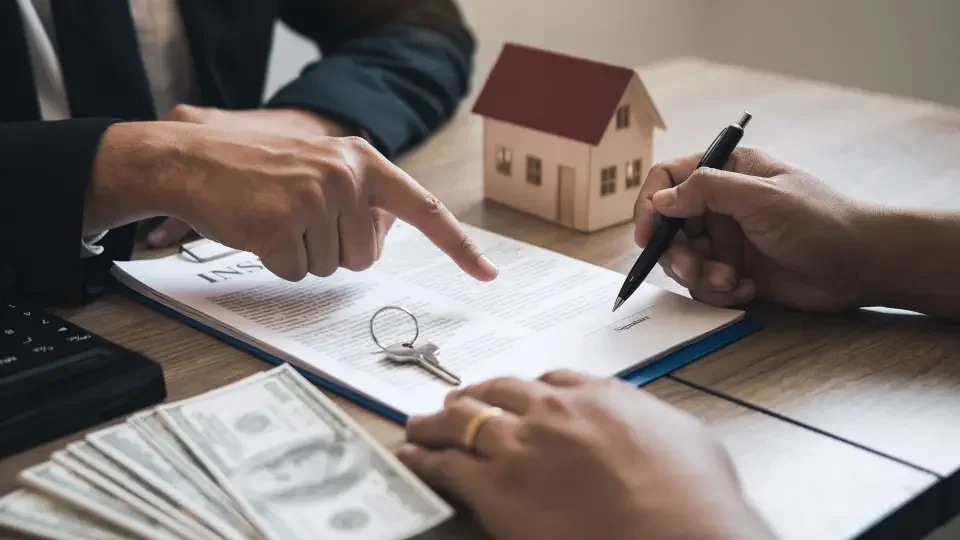Desalojos: Aspectos legales que debes conocer con abogados expertos