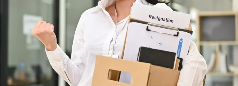 Determina tu compensación por renuncia voluntaria con abogados especializados