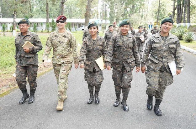 La mujer en el ejército: trayectoria y derechos reconocidos