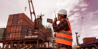 Requisitos para especializarse en derecho marítimo: guía esencial