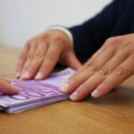 Abogados expertos aclaran quién puede retener una cuenta bancaria