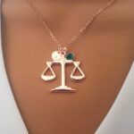 Collares en el tobillo: guía legal y asesoría de abogados