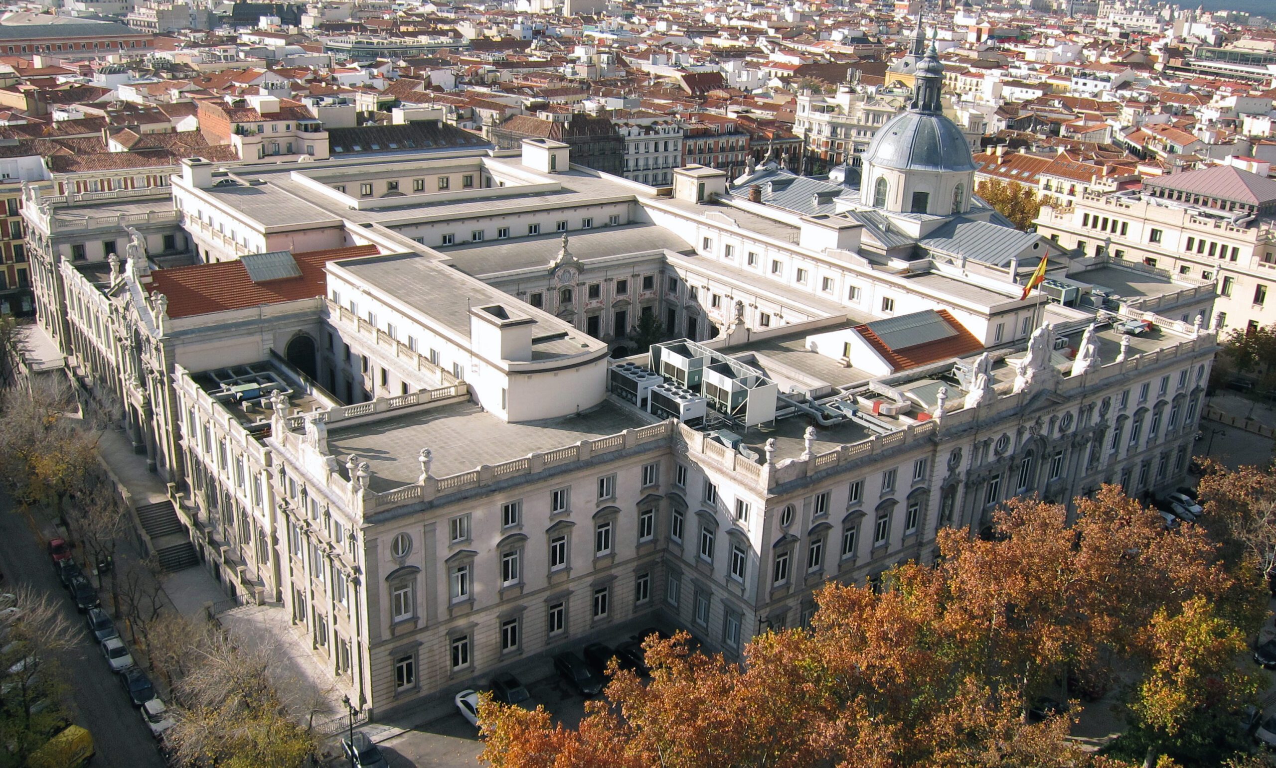Conoce el tribunal más influyente de España en derecho