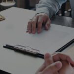 Conoce quién puede revocar una sentencia con abogados expertos
