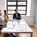 Encuentra la carrera en negocios ideal para abogados