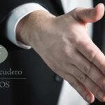 Entiende cómo el título de un abogado impacta tu caso