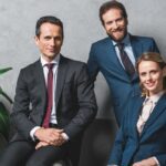 Estilo profesional para abogados jóvenes: vestir con elegancia