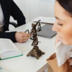Mejora tu carrera legal con los mejores másters para abogados