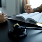 Obtén documentos legales en España sin contrato laboral: asesoría especializada