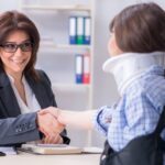 ¿Por qué deberías consultar a un abogado tras caídas?