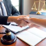 Trabajo pro bono: Abogados ofreciendo asistencia legal gratuita